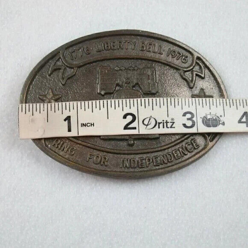 Vintage 1976 Liberty Bell Bicentennial Belt Buckle Patriot Brass tone Metal Oval - Picture 6 of 15